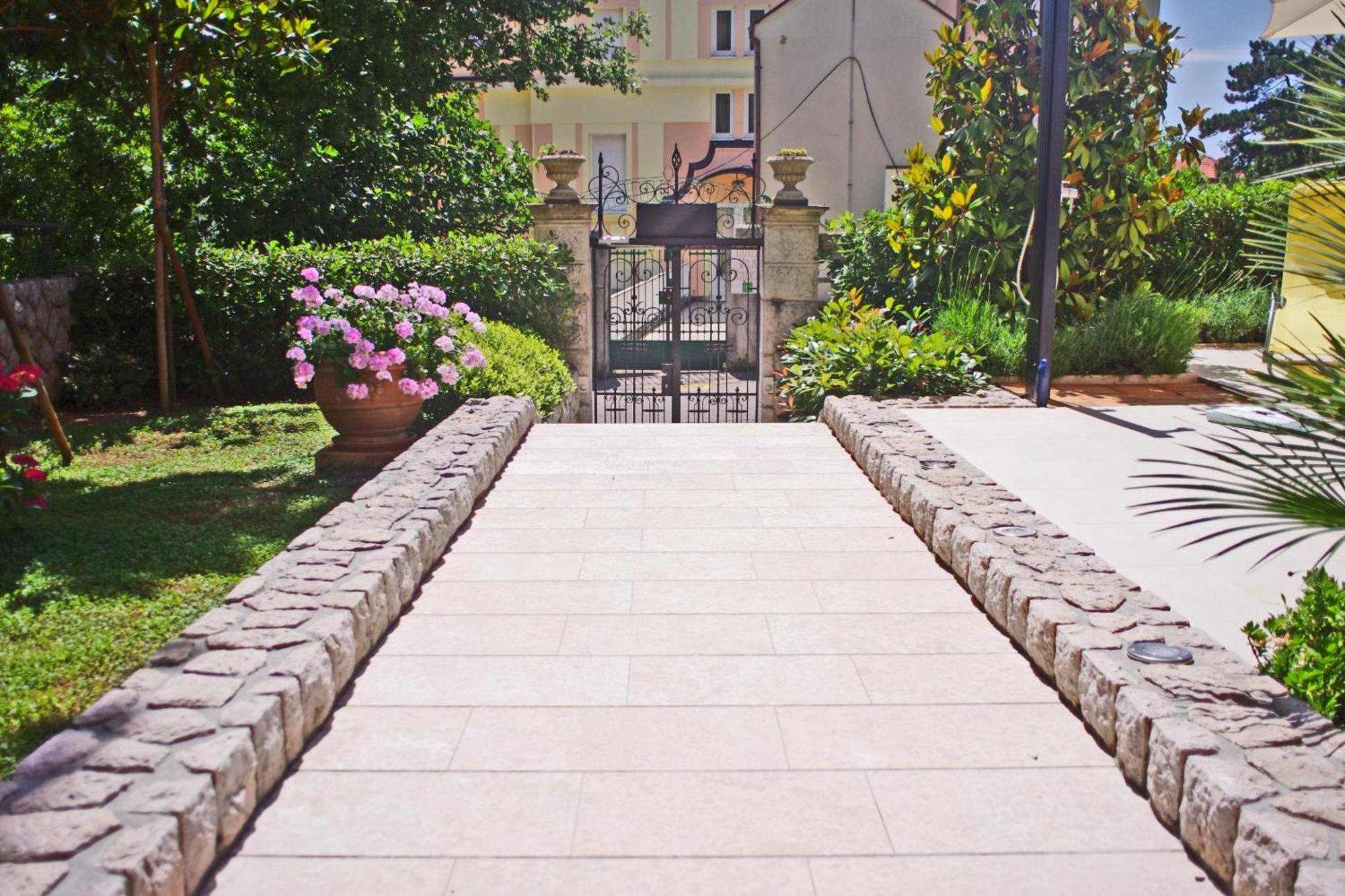 Guest House Villa Dagmar - Exclusive Crikvenica Exterior foto
